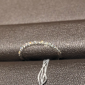 【アイプリモ(I-PRIMO)の口コミ】 指輪のデザインはシンプルでありながらも女の子が好きなかわいらしいデザ…