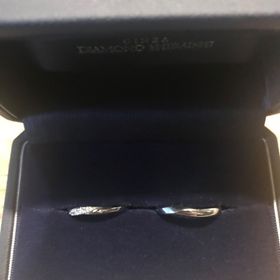 【銀座ダイヤモンドシライシの口コミ】 比較的シンプルなものを探していました。でも少しは遊びがほしいと思った…