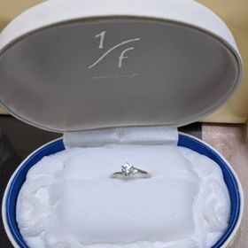 【１／ｆ エフブンノイチの口コミ】 デザインがシンプルで可愛いく、ダイヤがよく輝いて見え、色々選ぶことが…