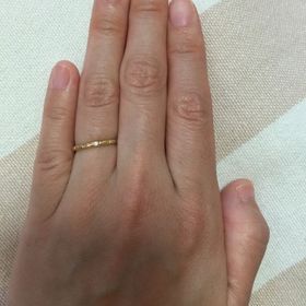 【ケイウノ ブライダル(K.UNO BRIDAL)の口コミ】 イエローゴールドでアンティークっぽいデザインが気に入っています。
ひと…