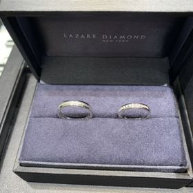 【ラザール ダイヤモンド(LAZARE DIAMOND)の口コミ】 元々結婚指輪はハーフエタニティで探していたのですが、ダイヤの輝きを見…
