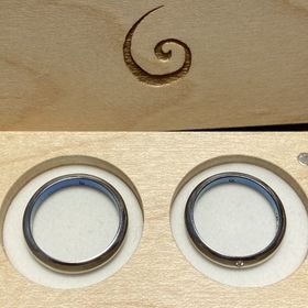 【SORA(ソラ)の口コミ】 結婚指輪は単色というイメージを覆すところに惹かれました。また、2人の好…