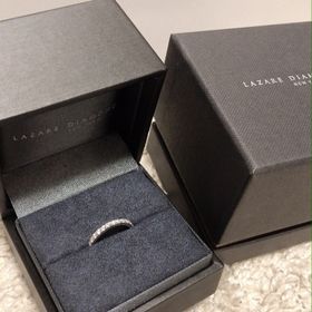 【ラザール ダイヤモンド(LAZARE DIAMOND)の口コミ】 ザ！婚約指輪！って感じのものは結婚指輪購入後はぶつけたりが心配でつけ…