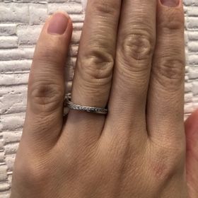 【銀座ダイヤモンドシライシの口コミ】 ダイヤが埋め込まれているのもがほしい！と初めから決めていました。指の…