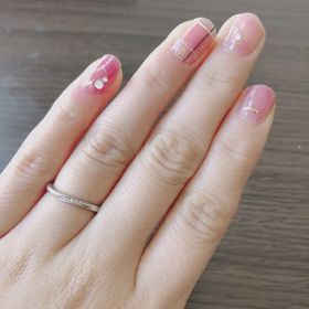 【俄(にわか)の口コミ】 婚約指輪が俄の露華なので結婚指輪も同じブランドで探していました。露華…