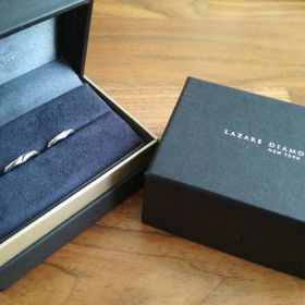 【ラザール ダイヤモンド(LAZARE DIAMOND)の口コミ】 指輪のデザインは最初はストリートかウェーブのどちらかにしようと思って…