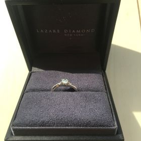 【ラザール ダイヤモンド(LAZARE DIAMOND)の口コミ】 シンプルなストレートの指輪を探していましたが、ウェーブリングの方が自…