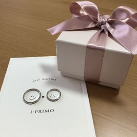 【アイプリモ(I-PRIMO)の口コミ】 斜めに入ったダイヤとラインのデザインがとても可愛いと思いました。
また…
