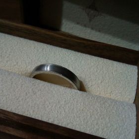 【PORTADA(ポルターダ)の口コミ】 最初は妻とペアの指輪を考えていましいたが、予算よりも高価だったため、…