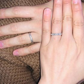 【銀座ダイヤモンドシライシの口コミ】 エタニティリングを探していて、たくさん試着しましたが、このデザインが1…