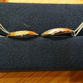 【LOVE NOTESの口コミ】 メンズ用はプラチナの単色で、彼は艶消し加工が気に入った様です。レディ…