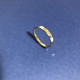 【銀座ダイヤモンドシライシの口コミ】 ゴールドの指輪で検討していました。そのなかでデザインを色々見た時に、…