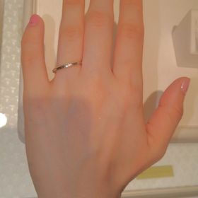 【festaria bijou SOPHIA(フェスタリア ビジュソフィア)の口コミ】 ミル押しデザインが今っぽくておしゃれで可愛いです。
結婚指輪兼ファッシ…