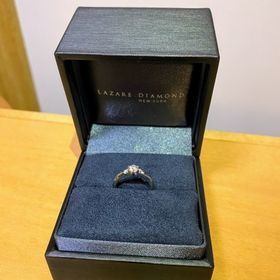 【ラザール ダイヤモンド(LAZARE DIAMOND)の口コミ】 左右にメレダイヤモンドが付いているウェーブタイプのデザインを探してお…