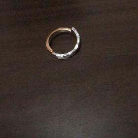 【ichi(イチ)の口コミ】 王道の結婚指輪ではなく、私たちだけのオリジナリティーが欲しくてこの指…