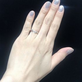 【ラザール ダイヤモンド(LAZARE DIAMOND)の口コミ】 色々なブランドの指輪を見て回っていたのですが、なかなかいいデザインの…