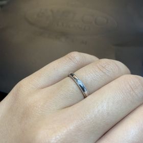 【エクセルコダイヤモンド(EXELCO DIAMOND)の口コミ】 婚約指輪でこちらの物を頂いたため、同じブランドで揃える事で綺麗に重ね…