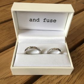 【湘南彫金工房 andfuseの口コミ】 自分達でいちから作れるところ。
デザインや素材の種類も多いので選ぶのが…