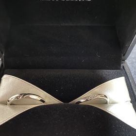 【エクセルコダイヤモンド(EXELCO DIAMOND)の口コミ】 指にフィットしやすい形とスタイリッシュなデザインが気に入りました。当…