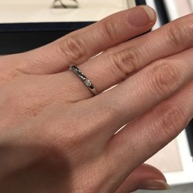 【MIKIMOTO(ミキモト)の口コミ】 細身の2ミリほどの一粒ダイヤの指輪を探していたところ、こちらの指輪を出…