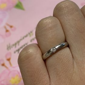 【ハリー・ウィンストン(Harry Winston)の口コミ】 婚約指輪がハリーウィンストンだったので、
揃えることにしました！真ん中…