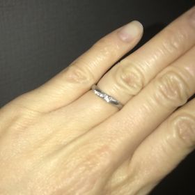 【4℃ BRIDAL(ヨンドシーブライダル)の口コミ】 デザインが可愛く購入しました。お手頃な価格であったのでそれも重視して…