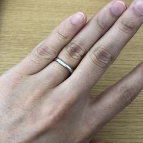 【MILK&Strawberry(ミルクアンドストロベリー)】の口コミ シンプルなデザインという点と、S字のフォルムという点にはこだわりをもっ...