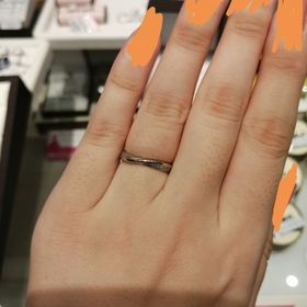 【ミルフローラ(Milluflora)の口コミ】 あまり見たことがないデザインでとても可愛かったです。
地金もちゃんと厚…