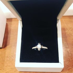 【CORE JEWELS(コアジュエルス)】の口コミ 彼女がファッション感度が高い人で、こだわりのあるブランド、エンゲージを...