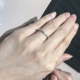 【TRECENTI(トレセンテ)の口コミ】 最初はラインがストレートのタイプを探していましたが、試着したときの感…