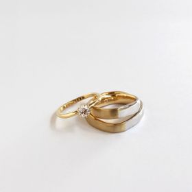 【mina.jewelry(ミナジュエリー)の口コミ】 フルオーダーだったので、2人で相談しながら、存在感があってハッピーなデ…