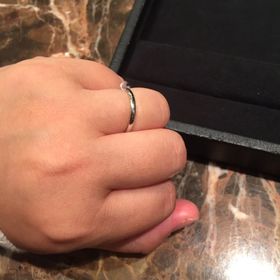 【ティファニー(Tiffany & Co.)の口コミ】 シンプルでお互いにまったく同じデザインを希望していたのでそれが叶う安…