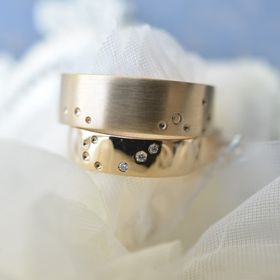 【CRAFY(クラフィ)の口コミ】 指輪を購入する前から、既存の指輪ではなくこんな指輪が欲しいな～と話し…