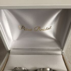 【PILOT BRIDAL(パイロットブライダル)の口コミ】 デザインが他とは被りにくいということと、やはり価格。

これだけこだわ…