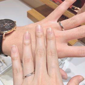 【銀座ダイヤモンドシライシの口コミ】 デザインはシンプルなのを希望していました。
事前にいくつか候補を決めて…