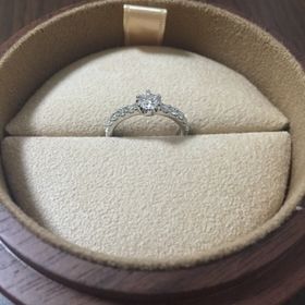 【COLANY(コラニー)の口コミ】 試着してとてもしっくりしました。はじめはゴージャス過ぎるかと思い、試…