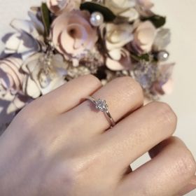 【SUEHIRO(スエヒロ)の口コミ】 最初は予算内で帰る1カラットダイヤモンドに惹かれて来店したのですが、他…