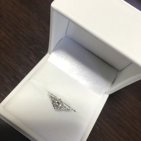 【宝寿堂(ほうじゅどう)の口コミ】 メレダイヤ付きで指が綺麗に見えるデザインを希望でしたが、お店に見に行…