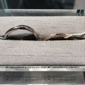 【Galopine & Galopin(ガロピーネガロパン)の口コミ】 シンプルなデザインですがねじりの入っている指輪なのでシンプルすぎない…