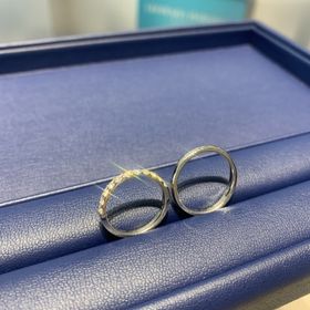 【銀座ダイヤモンドシライシの口コミ】 彼とシンプルなリングにしようと思いお店に伺わせていただきましたが、ダ…