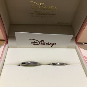 【ケイウノ ブライダル(K.UNO BRIDAL)の口コミ】 昔からディズニーが大好きで、口コミやSNSで調べてディズニー公式の指輪を…