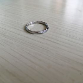 【GALA JEWELRY(ガラジュエリー)の口コミ】 購入するとき、高すぎずでも良い品質の物ないかなーと探していて、友達に…