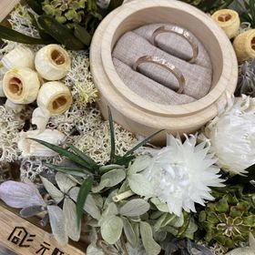 【鎌倉彫金工房の口コミ】 2人で指輪作りが出来る事が決め手でした。毎日着ける物だしデザインを選べ…