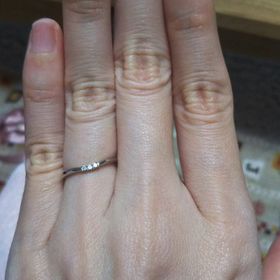 【アイプリモ(I-PRIMO)の口コミ】 指が人より細めなので、あまり派手ではないタイプを探していました。シン…