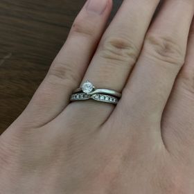【ラザール ダイヤモンド(LAZARE DIAMOND)の口コミ】 欲しい結婚指輪の形があったので、先に結婚指輪を選びました！仕事の時も…