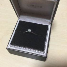 【アイプリモ(I-PRIMO)の口コミ】 ダイヤモンドに向かって細くなっているデザインが綺麗だったのと、
いろん…