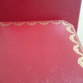 【カルティエ(Cartier)の口コミ】 結婚指輪なのでごくごくシンプルなものを希望していました。毎日つけるも…