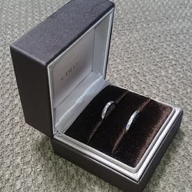 【アイプリモ(I-PRIMO)の口コミ】 丸みのあるデザインが私の少し短めな指にマッチします。中央の小さな窪み…