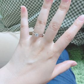 【銀座ダイヤモンドシライシの口コミ】 プロポーズまであまり日数がありませんでしたが、
銀座ダイヤモンドシライ…