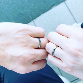 【SORA(ソラ)の口コミ】 色をつけれる指輪というのが一番な魅力でした。グラデーションの色がとて…